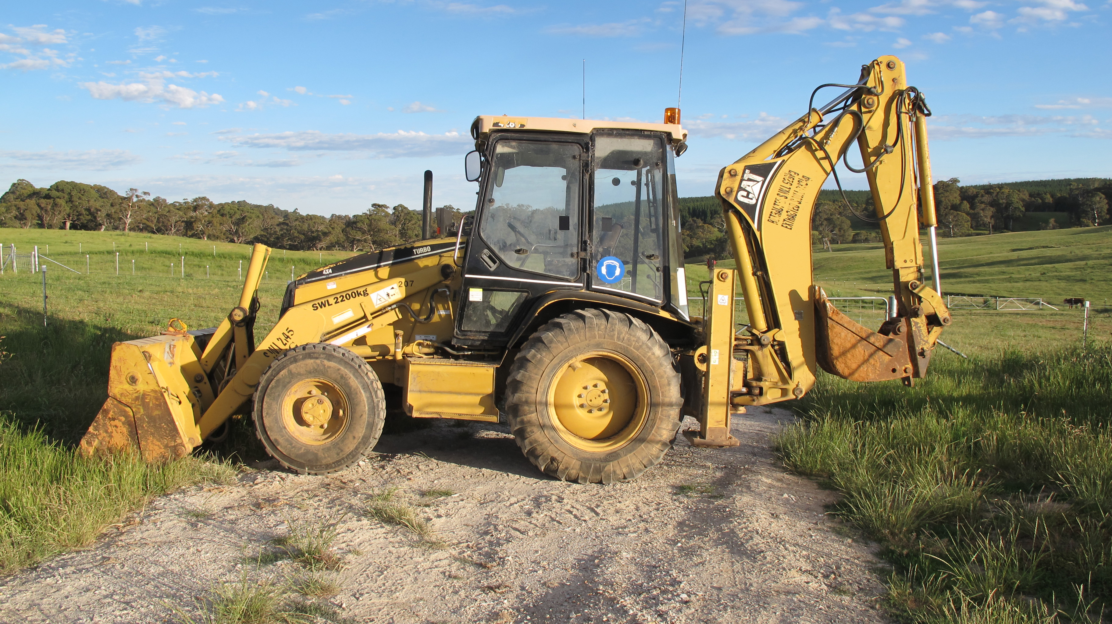 BACKHOE LOADER CAT 428C